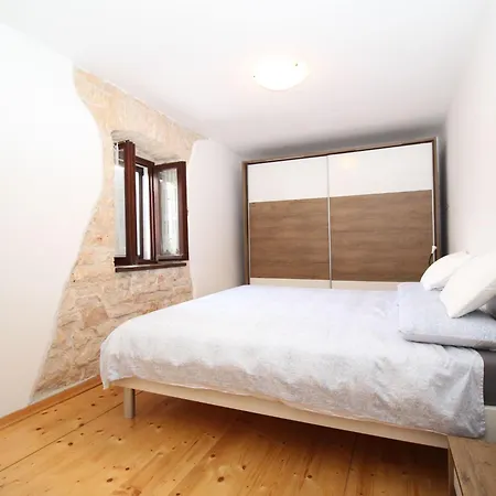 Hadrian's By Interhome