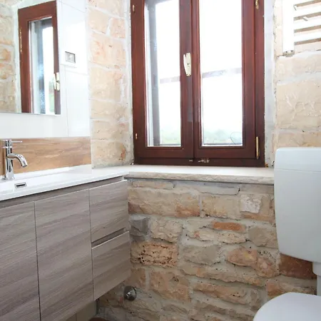 Hadrian's By Interhome Vakantiehuis Golaš