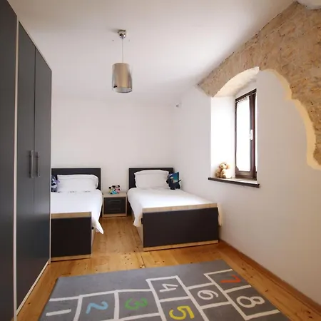 Hadrian's By Interhome Golas