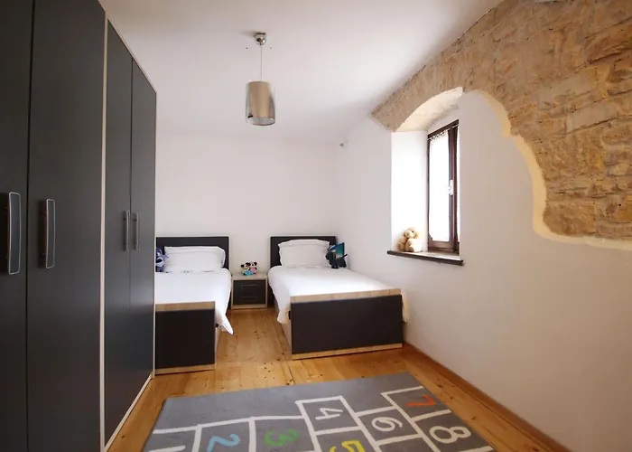 Hadrian's By Interhome Golas